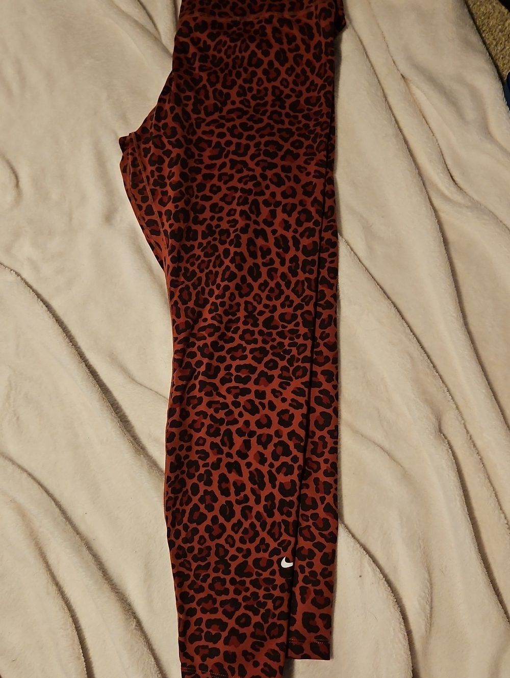 Nike Red Leopard Print Leggings - Picture 3 of 7